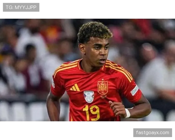 贝林厄姆 vs 鲁尼:少年成名轨迹与早期影响力对比分析 贝林厄姆 vs 鲁尼:少年成名轨迹与早期影响力对比分析