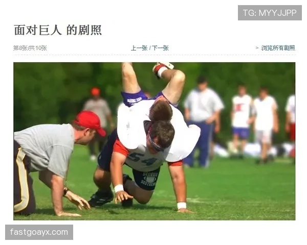 张帅训练完直接拎爱马仕去吃路边摊？